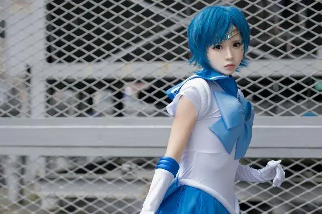三组日本动漫《美少女战士》COSPLAY欣赏！造型相当唯美的作品！
