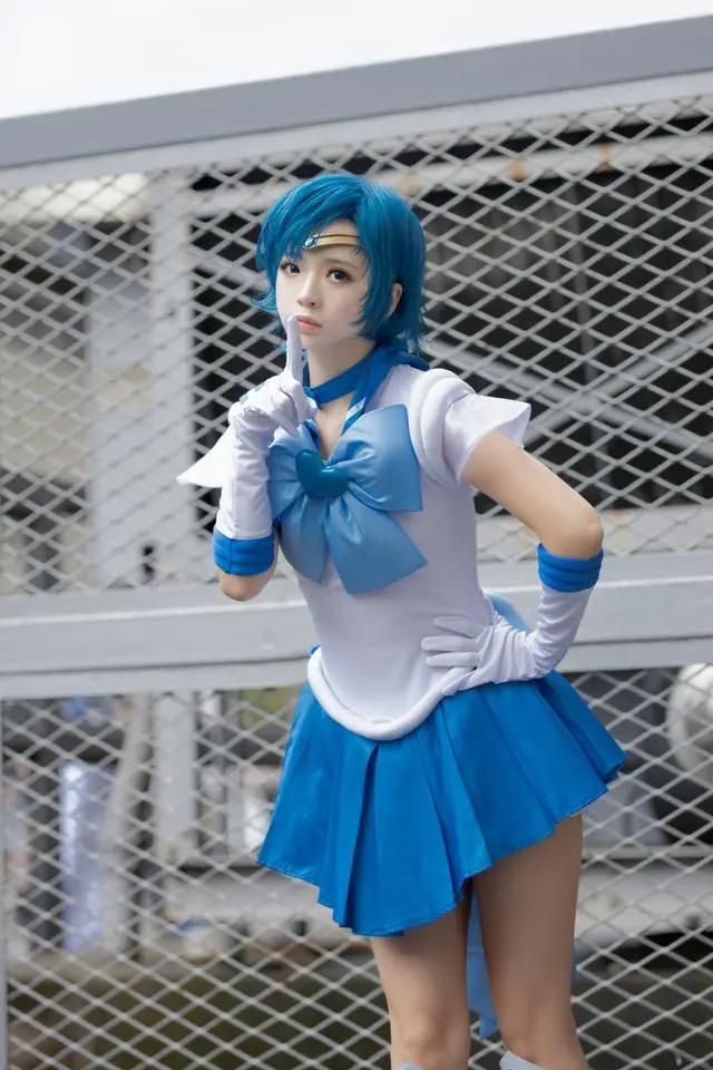 三组日本动漫《美少女战士》COSPLAY欣赏！造型相当唯美的作品！