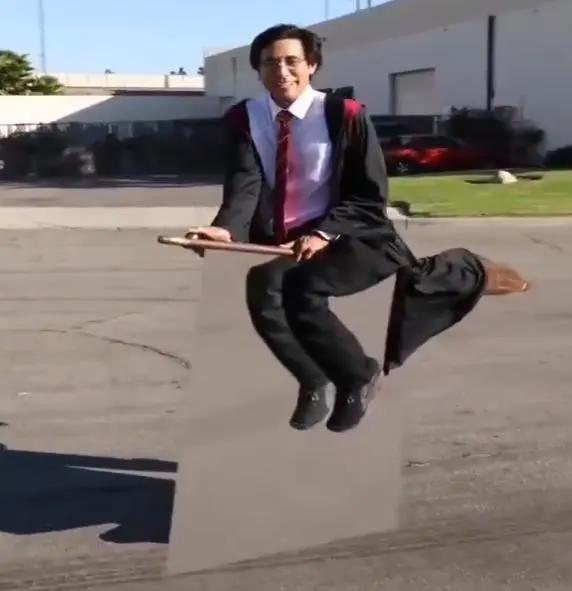 圣诞节要到了，外国人开启了神COS模式