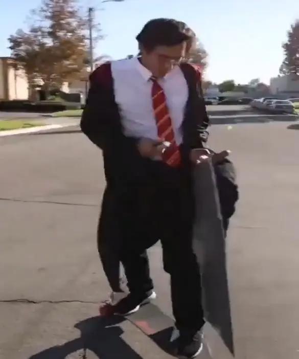 圣诞节要到了，外国人开启了神COS模式