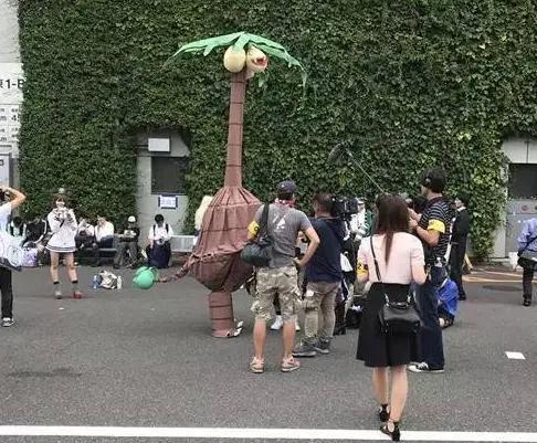 圣诞节要到了，外国人开启了神COS模式