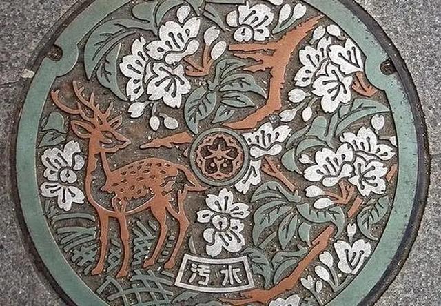 某鱼上架了《佐贺》“被偷的井盖”？岛国井盖周边成二次元新热点