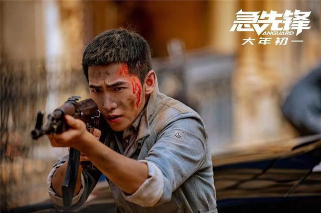 神仙打架，影帝互掐，大年初一首选必须是它