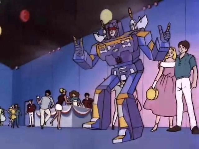 变形金刚第36集：轰隆隆蹦迪，威震天养猪，擎天柱认错，飞碟迷途