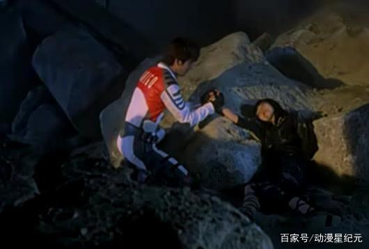 盘点致敬：这一集的迪迦奥特曼你看过吗？片尾曲居然放的是初代！