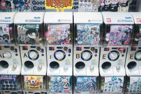 这款游戏堪称手游祖师爷，抄它的游戏全大红大紫，没想到却这样挂了