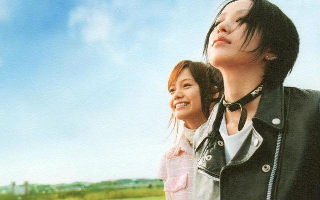 高人气日漫《NANA》，改编国产真人剧《娜娜》，双女主设定很带劲