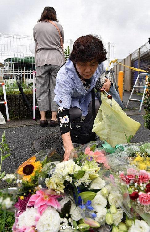 日本京都动画纵火事件细节曝光，民众漫迷自发前往现场悼念