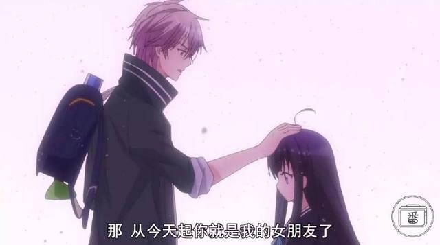 比画女硬说男更恐怖的，是画高校生硬说是小学生！