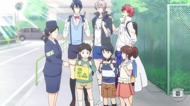 比画女硬说男更恐怖的，是画高校生硬说是小学生！