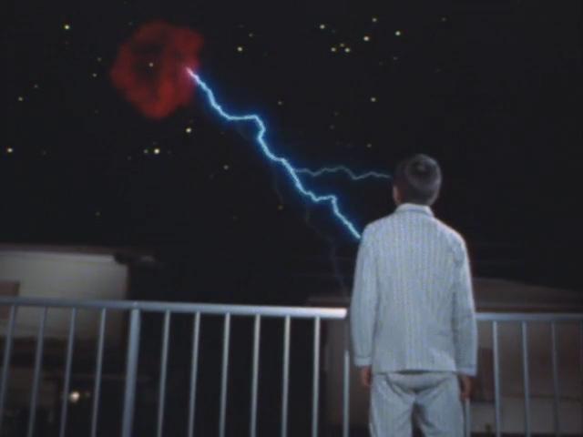 面对失恋的真一同学，矢的猛老师教育他要微笑对待心中的痛苦