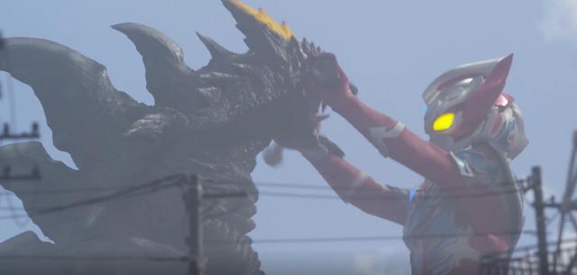 奥特曼：托雷基亚提前打卡！召唤怪兽对付泰迦，泰迦：我有新形态