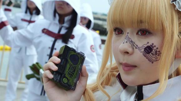 假面骑士01和圣刃剧场版：01拥有80分钟，圣刃仅仅拥有20分钟！