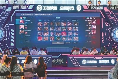 当国庆节碰上动漫节，这份打卡攻略请收好！