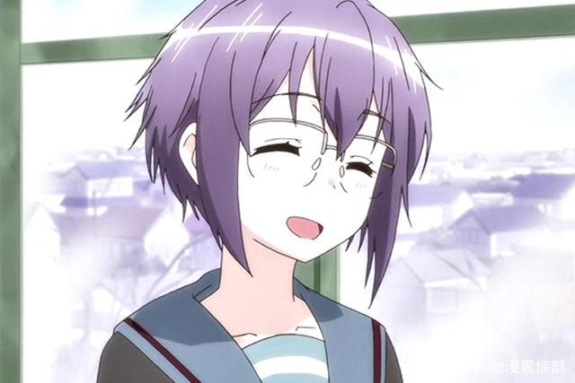 动漫里那些只穿校服的人，制作组真的很缺经费吗？