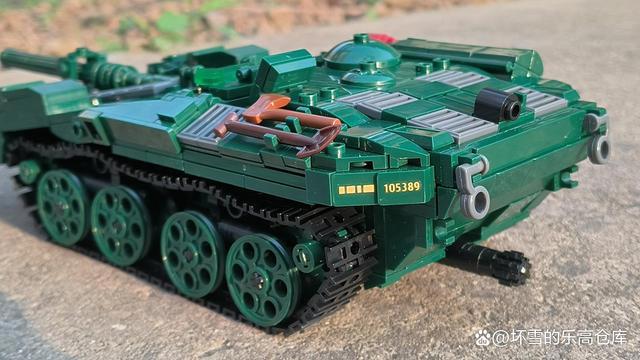 北欧无头骑士异闻录：小鲁班积木Strv103简评