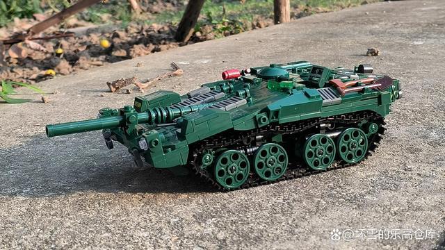 北欧无头骑士异闻录：小鲁班积木Strv103简评