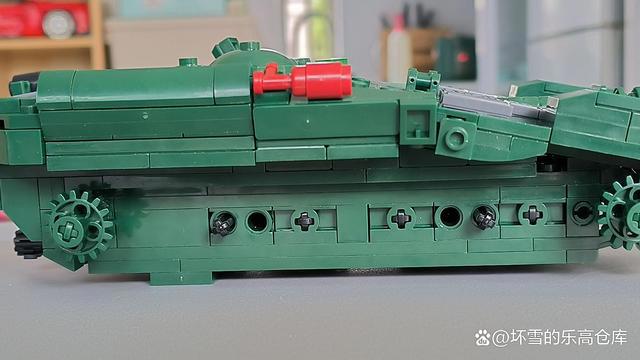 北欧无头骑士异闻录：小鲁班积木Strv103简评