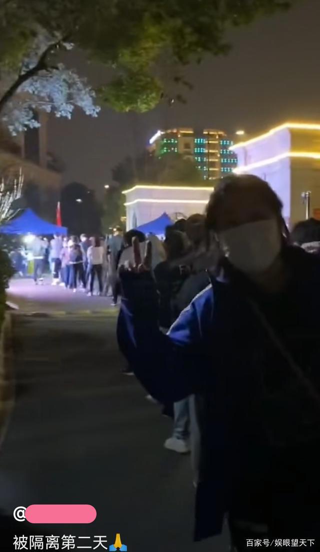 陈赫妈妈晒居家逗娃日常，因配文含糊，网友猜测保姆也一起被隔离