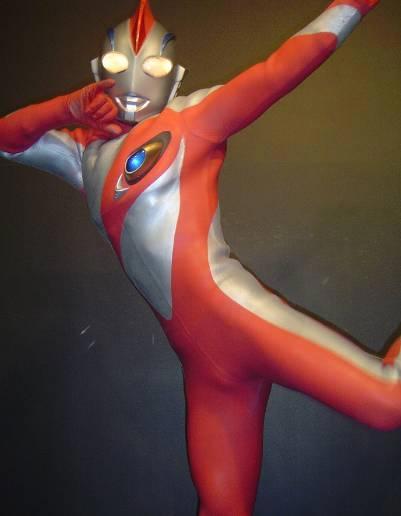 奥特曼：我没有你们想的这么好，我也有喜怒哀乐，我也有感情