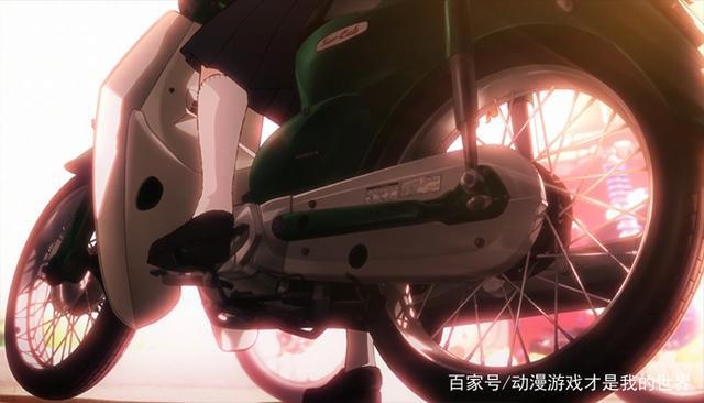 《本田小狼与我》少女与摩托车