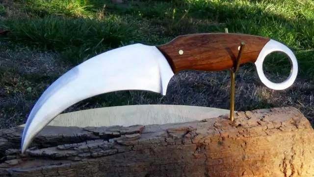 漫画中的“现代刀具设计“