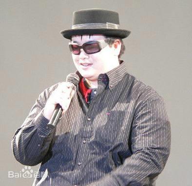 你喜欢的动漫原著作者长什么样？橘公司最帅！丸户老贼吃我一剑！