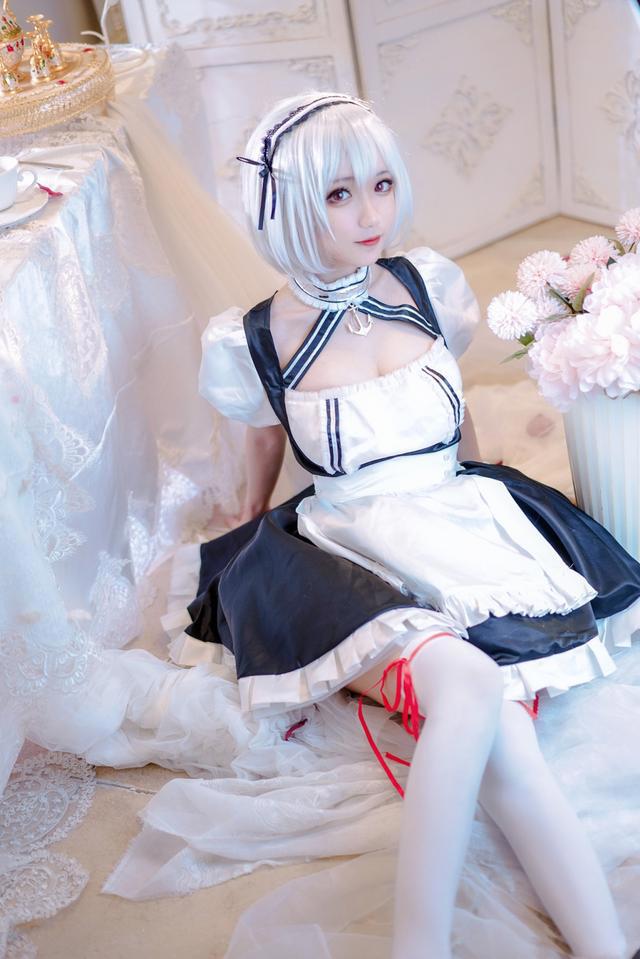 三组国人漂亮COSER扮演的手游《碧蓝航线》角色“天狼星”！