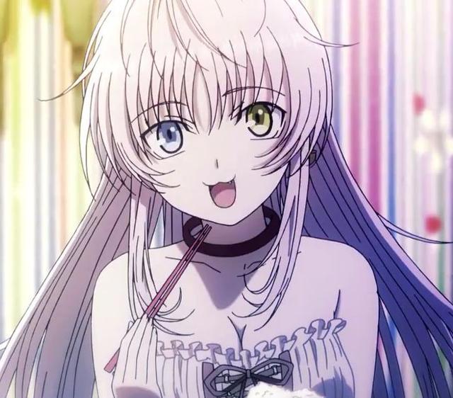 5位猫咪属性的动漫萌妹子，羽川撩人无比，只有第5能让人吐血三升