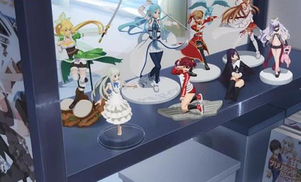 盘点动漫中角色乱入的5个镜头，夏娜炮姐同框，初音未来也客串？