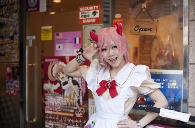 日本女仆餐厅：全是美女小姐姐，还有陪睡服务，堪称宅男福地