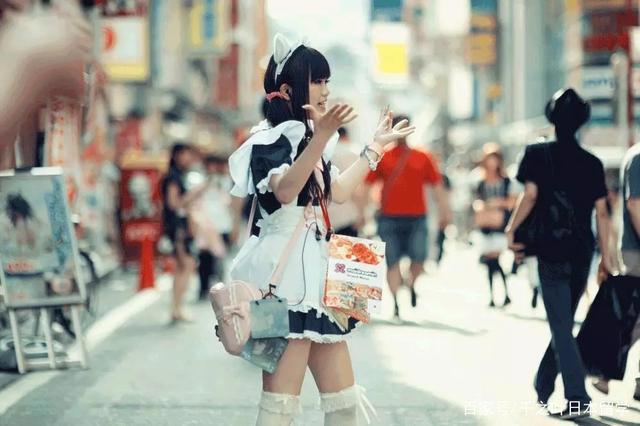 日本的女仆咖啡厅是如何诞生的？为什么加入了“萌”属性？