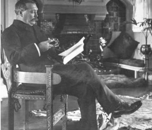 给作者寄刀片不是说说而已，有人被迫改了结局，有人差点被迫去世