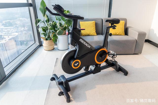 真人版《飙速宅男》：在家就能骑的动感单车，你见过吗？