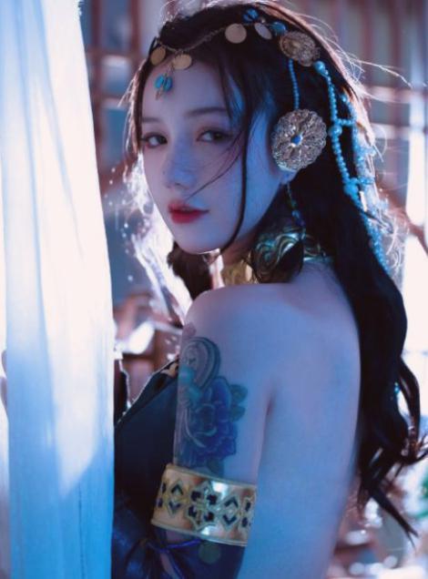 高颜值美女COS永劫无间迦南，只因身材太好，播放量破百万