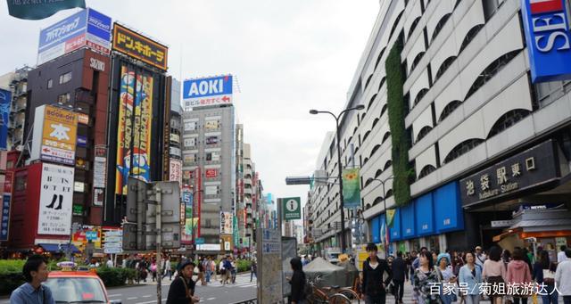 东京最繁华的街区之一，吃喝玩乐的好去处，围观各类艺术活动