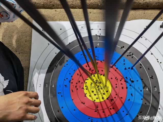 射击、追番、攀岩、分享音乐…“30 姐姐”万茜依然中二