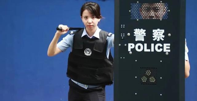 没想到你是这样的警察！