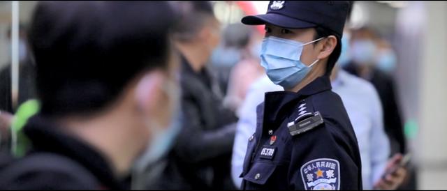 没想到你是这样的警察！