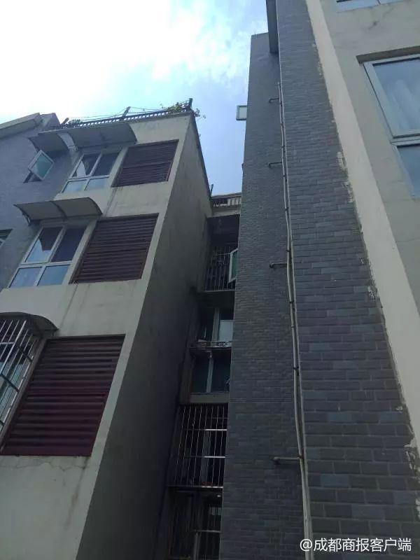 8岁女孩疑模仿熊出没攀岩从6楼坠下抢救3天后离世