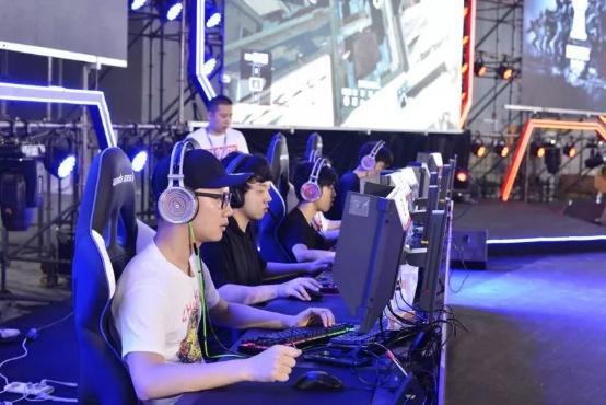 光轴承载速度情血手幽灵助力第二届《彩虹六号：围攻》