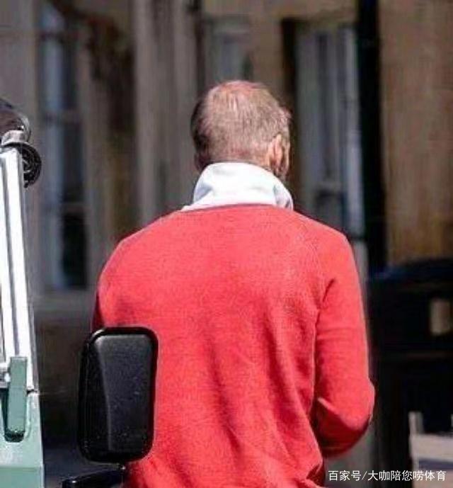 唏嘘！46岁贝克汉姆亮相：秃顶 头发花白 满脸皱纹，老到认不出了