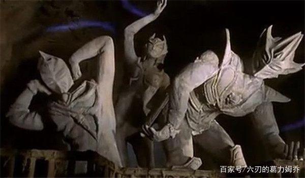 《机动奥特曼》外传漫画中“迪迦奥特曼与邪恶迪迦”将要登场！