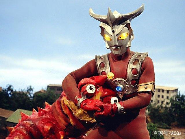 Netflix出品的《机动奥特曼》，终于让宇宙英雄“成人化”了