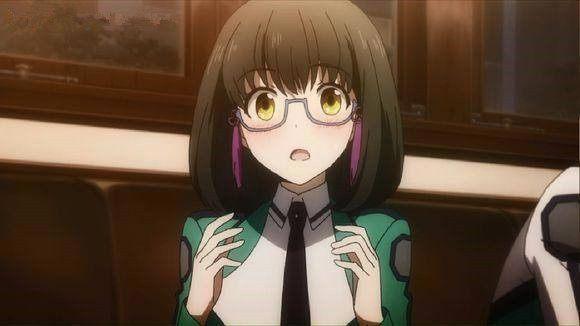 动漫里的5位眼镜萌娘，她御姐气质全满，第二位可爱，你最喜欢谁