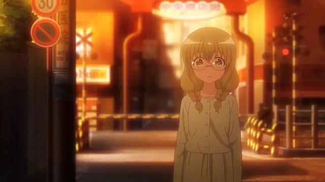 动漫里的5位眼镜萌娘，她御姐气质全满，第二位可爱，你最喜欢谁