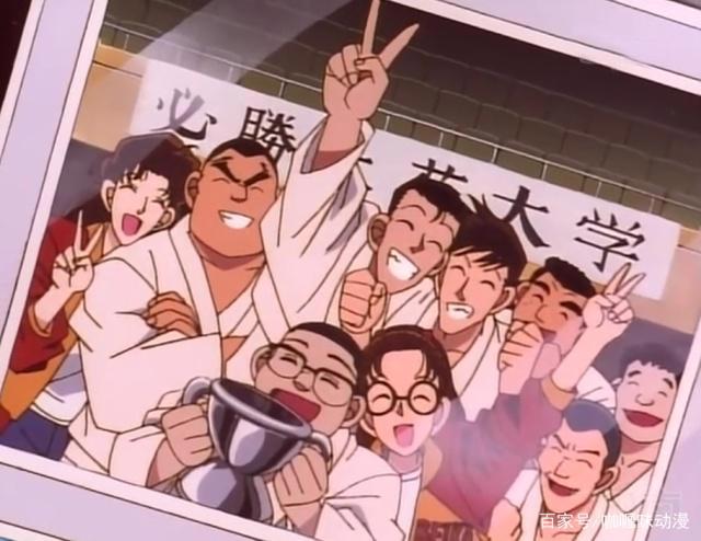 柯南回忆：毛利小五郎侦破温泉同学会事件，叔叔成长柯南必定退出