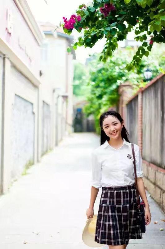 你听说过扬琴吗？她！是敲扬琴的闪光少女！