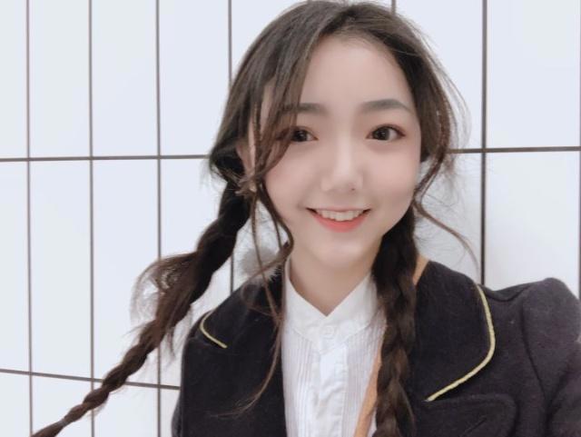 你听说过扬琴吗？她！是敲扬琴的闪光少女！