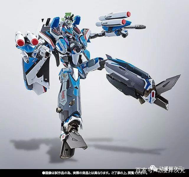 继承队友遗志的新生机体，万代DX超合金系列VF31J改